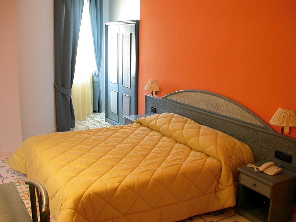 Hotel L' Anicre Варкатуро Екстериор снимка
