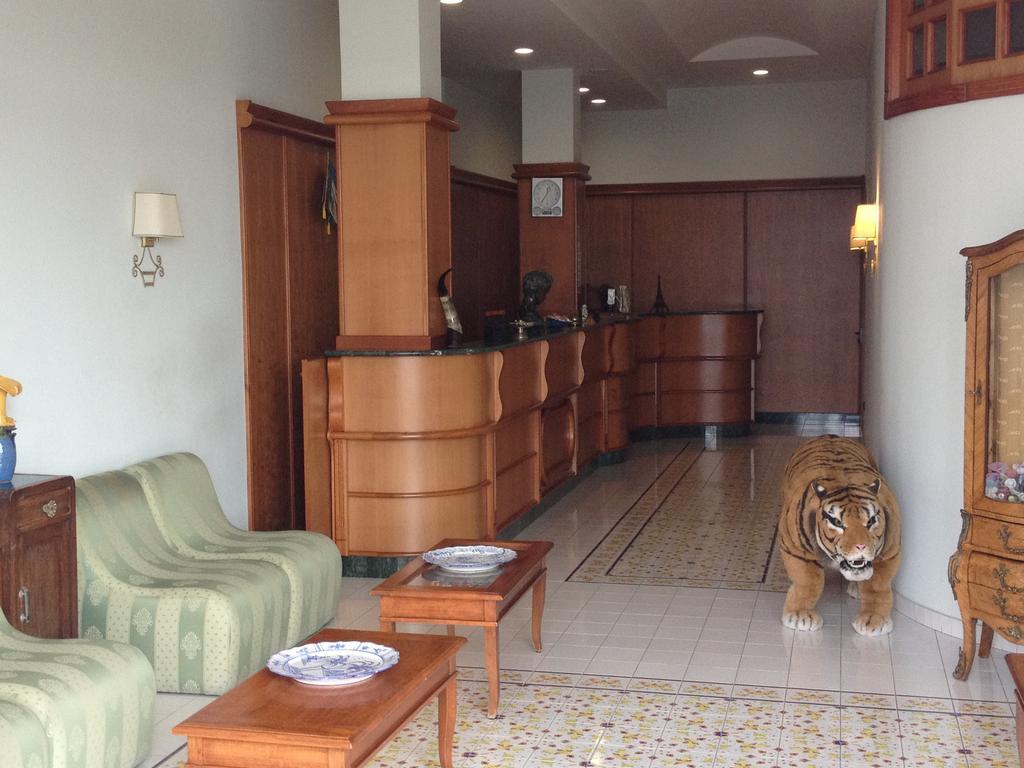 Hotel L' Anicre Варкатуро Екстериор снимка