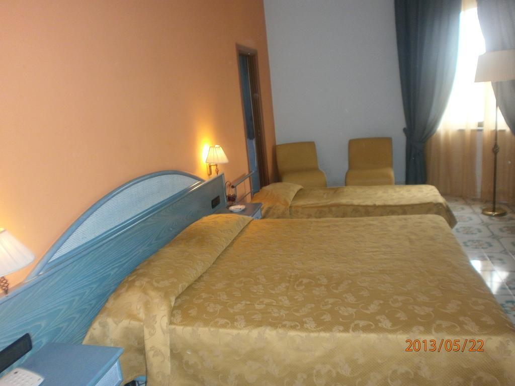 Hotel L' Anicre Варкатуро Стая снимка