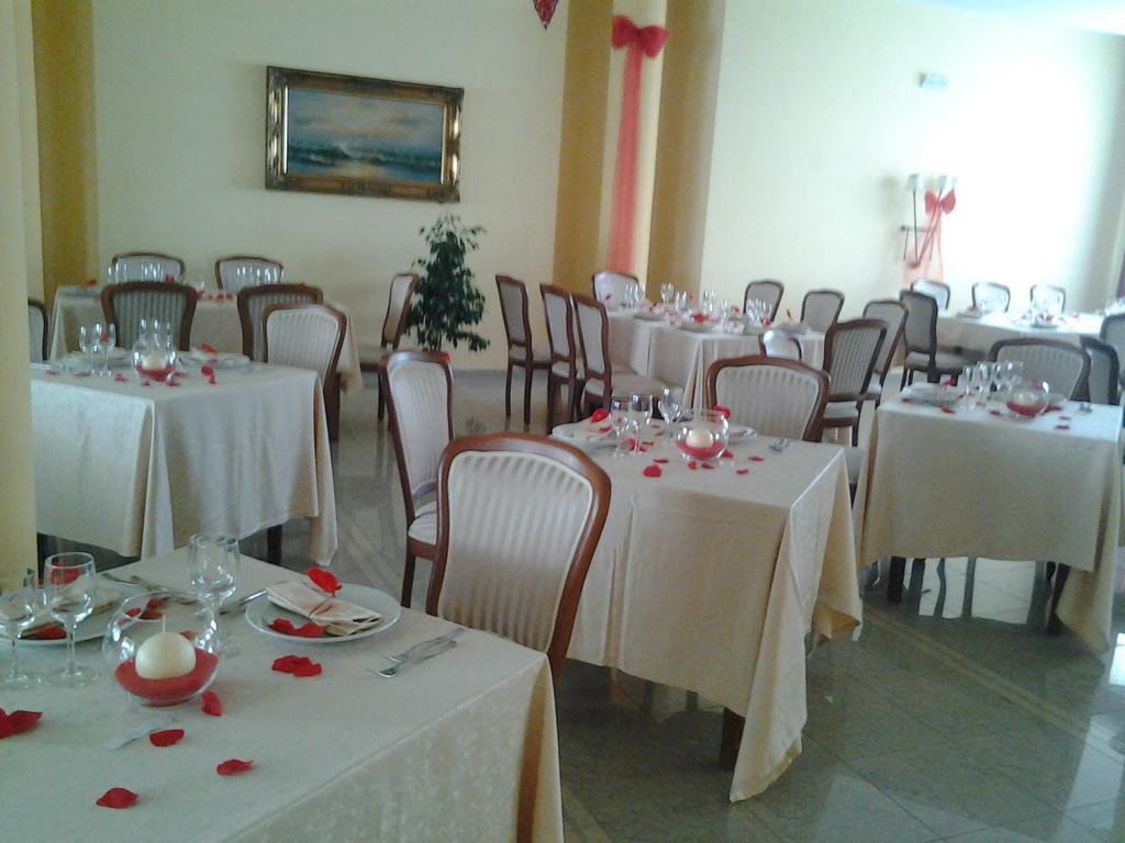 Hotel L' Anicre Варкатуро Екстериор снимка